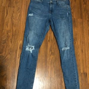 Old Navy Women Ripped Jeans